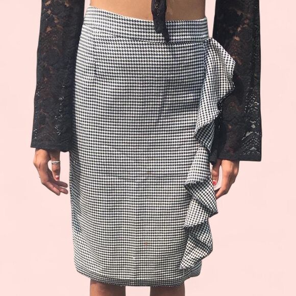 Charlotte Russe Dresses & Skirts - Houndstooth Pencil Skirt/ Office Skirt